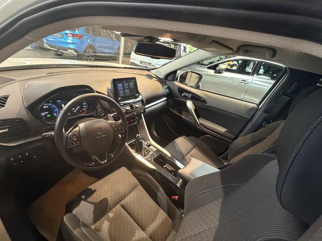Mitsubishi ECLIPSE Cross 2.4 PHEV Instyle Adaptive Cruise control |