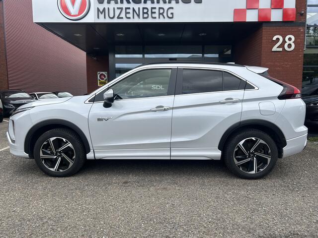 Mitsubishi ECLIPSE Cross 2.4 PHEV Instyle // FULL LED // LEDER // NAVI + CARPLAY // PANO/SCHUIFKANTELDAK // 360 CAMERA // ADAPTIVE CRUISE