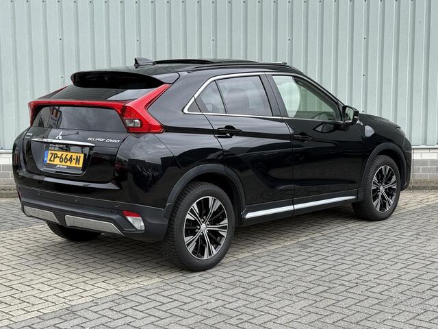 Mitsubishi ECLIPSE Cross 1.5 DI-T Instyle / Dealer onderhouden! / Panoramadak / Lederen bekleding / Stoel-/Stuurverwarming / Voorruitverwarming / Achteruitrijcamera / LED verlichting / Apple CarPlay/Android Auto /