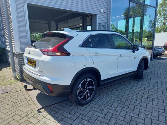 Mitsubishi ECLIPSE Cross 2.4 PHEV Instyle - CAMERA - TREKHAAK - CARPLAY / ANDROID - CLIMA - CRUISE