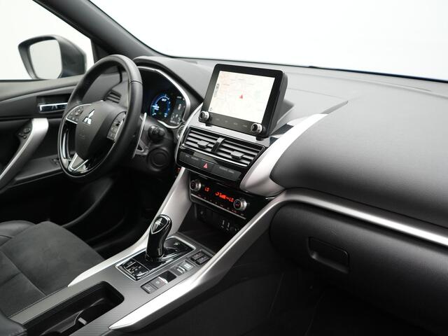 Mitsubishi ECLIPSE Cross 2.4 Black Edition PHEV 177pk Dealer O.H | 360 Camera | Adaptive Cruise | Alcantara Sportstoelen & Stuur Verwarmd | Keyless | Navigatie Via TomTom | 18" L.M | DAB | Plug In Hybrid |