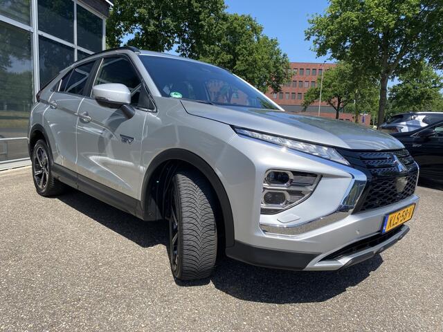 Mitsubishi ECLIPSE Cross 2.4 PHEV First Edition | All Seasons