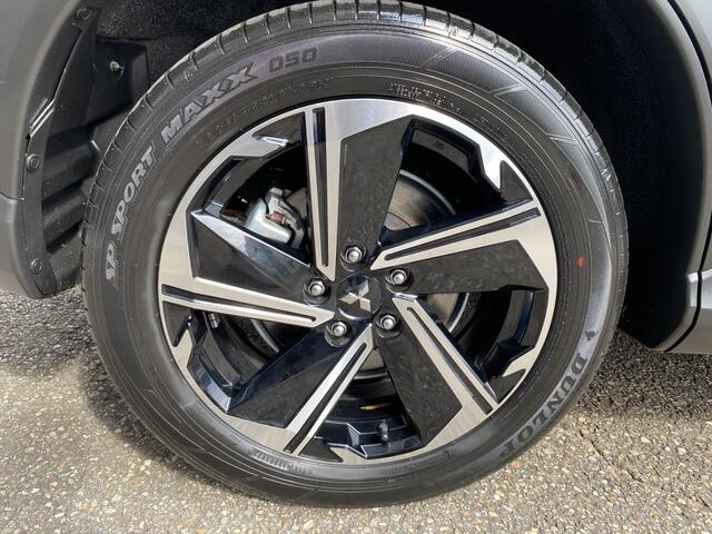 Mitsubishi ECLIPSE Cross 2.4i PHEV Intense+ | Trekhaak | Navigatie op Android&Apple