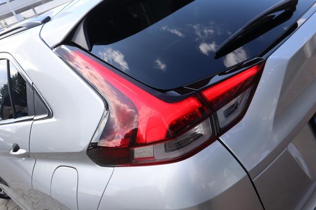 Mitsubishi ECLIPSE Cross 2.4 PHEV Executive | AdaptiveCruise | Standkachel | All Seasons