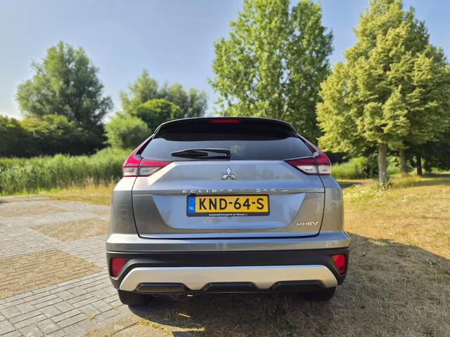 Mitsubishi ECLIPSE Cross 2.4 PHEV Intense+