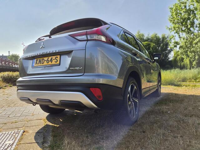 Mitsubishi ECLIPSE Cross 2.4 PHEV Intense+