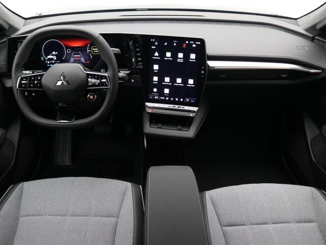 Mitsubishi ECLIPSE Cross Intense+ 87 kWh / ¤5.000,- Voordeel op nieuwprijs! / Direct leverbaar / 360 Camera / Mi Pilot / 20" Lichtmetalen velgen /
