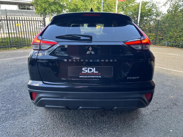 Mitsubishi ECLIPSE Cross 2.4 PHEV Intense // KEYLESS // CAMERA // CRUISE // APPLE-ANDROID AUTO // STOELVERWARMING //