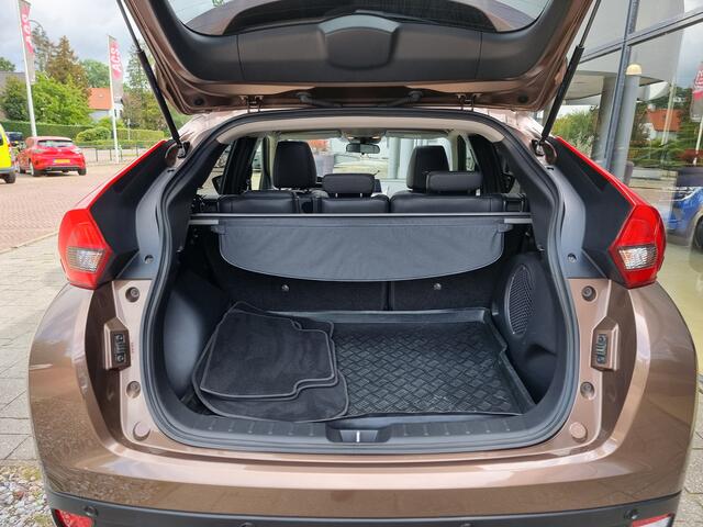 Mitsubishi ECLIPSE Cross 1.5 DI-T Instyle | Alle opties | Afn. trekhaak | Smetteloze staat!
