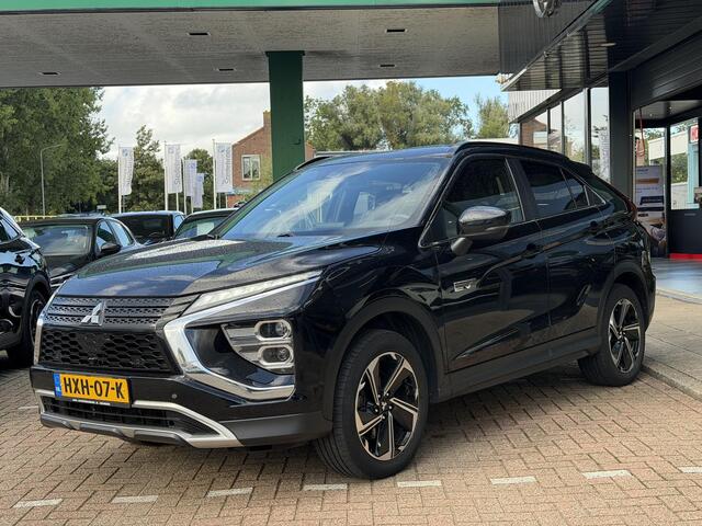 Mitsubishi ECLIPSE Cross 2.4 PHEV Intense+ AWD | CAMERA | ELEKTRISCH VERSTELBARE STOELEN | STOELVERWARMING | STOEL KOELING | NAVIGATIE | LED | APPLE CARPLAY / ANDROID AUTO | ADAPTIEVE CRUISECONTROL |