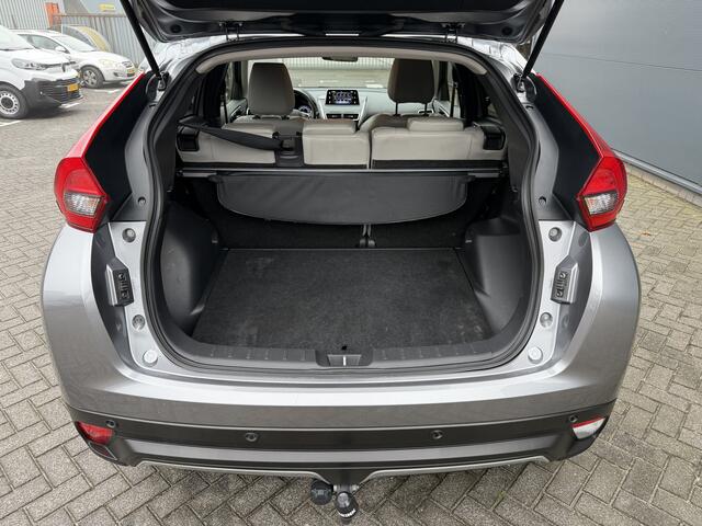 Mitsubishi ECLIPSE Cross 1.5 DI-T First Edition (Trekhaak (1.600kg) - Camera - Leder incl stoelverwarming - Parkeersensoren V+A - Keyless Entry - Head up)