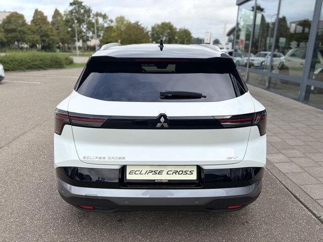 Mitsubishi ECLIPSE Cross Intense+ 87 kWh Inclusief €4000,- korting