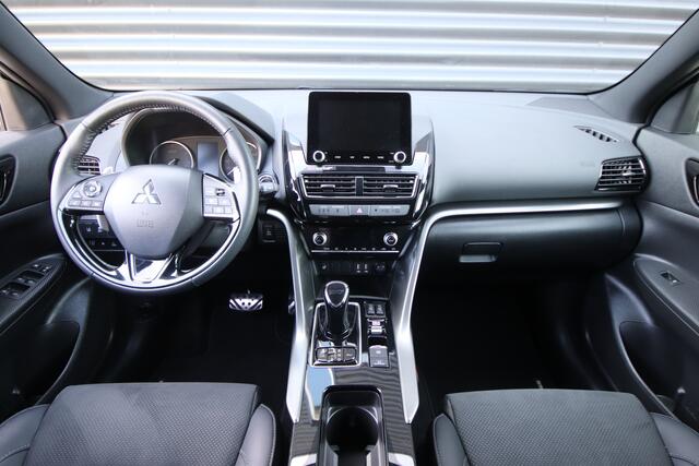 Mitsubishi ECLIPSE Cross 2.4 PHEV Black Edition NL-Auto, Trekhaak, 1e eig, Dealer O.H.