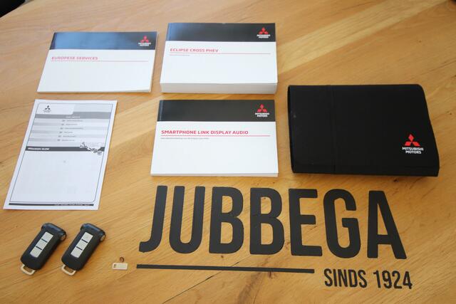 Mitsubishi ECLIPSE Cross 2.4 PHEV Black Edition NL-Auto, Trekhaak, 1e eig, Dealer O.H.