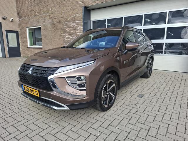 Mitsubishi ECLIPSE Cross 2.4 PHEV Business Executive SOH 98%