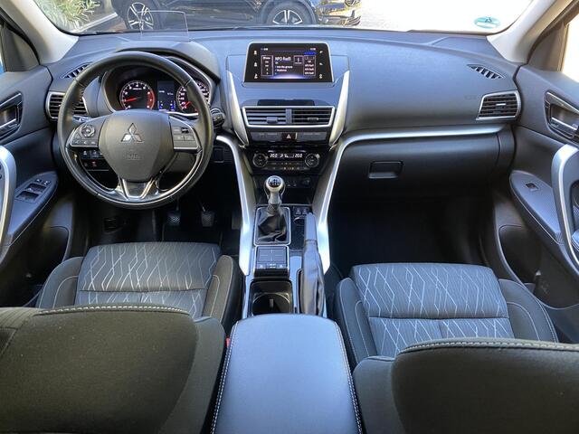 Mitsubishi ECLIPSE Cross 1.5 DI-T First Edition Stoelverwarming / Head-up / 360 Camera / Trekhaak /