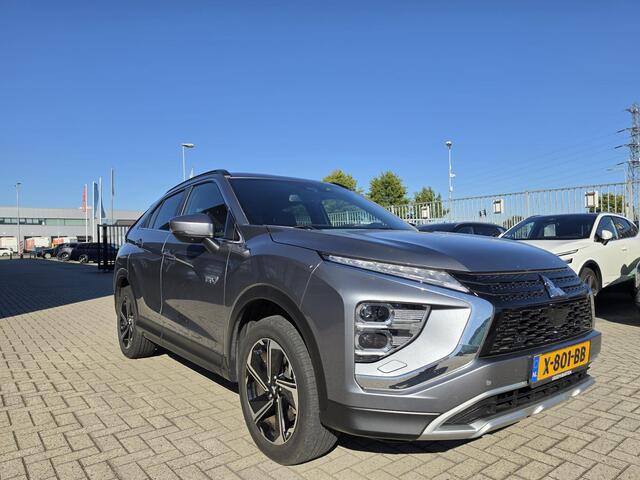 Mitsubishi ECLIPSE Cross 2.4 PHEV Intense+ | Navigatie | Stoelverwarming | Camera |