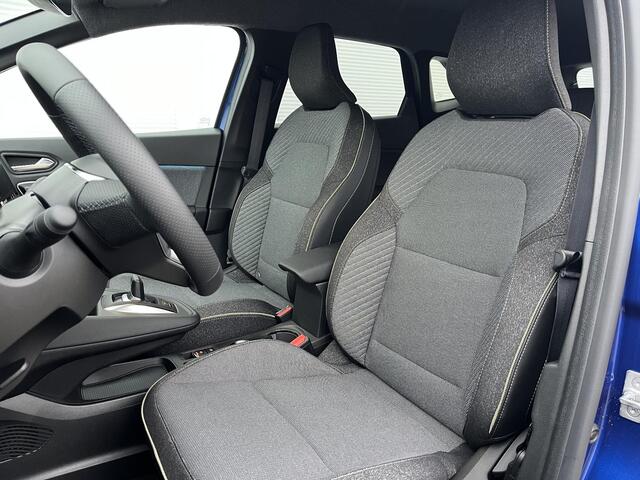 Mitsubishi GRANDIS 1.8 HEV Intense+ / ¤ 2.000,- Voordeel op de Nieuwprijs / Prijs is rijklaar / 8 Jaar Fabrieksgarantie / Direct leverbaar / Stuurwiel en Stoelverwarming / Adaptieve Cruise / Verwarmde Vooruit / Keyless Entry & Start / Climate Control /