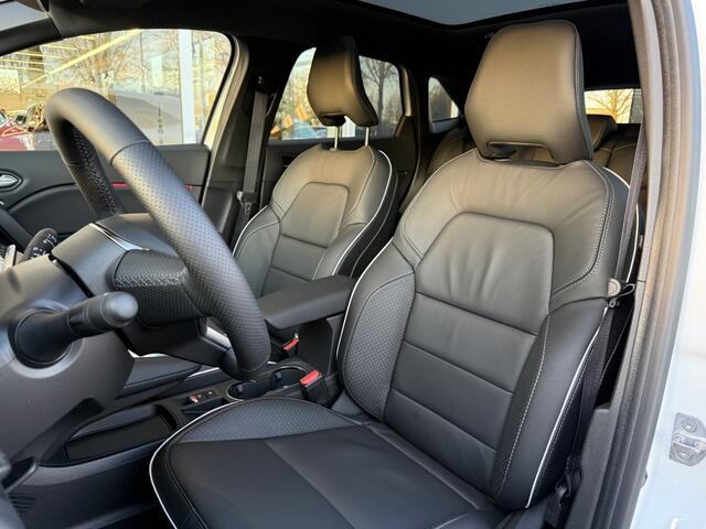 Mitsubishi GRANDIS 1.8 HEV Instyle | Panoramadak | Harman Kardon