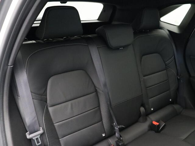 Mitsubishi GRANDIS 1.8 HEV Instyle | 8 Jaar GARANTIE ! | Kunst Leder | Harman&Kardon | Elektr.Achterklep | 360 cam | Stoel en stuurwielverwarming.