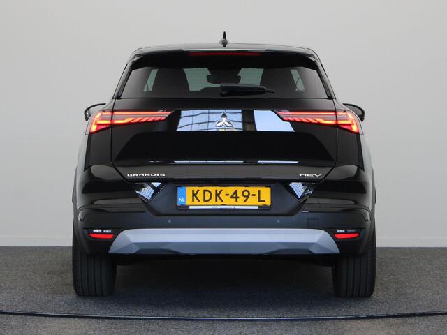 Mitsubishi GRANDIS 1.8 HEV Instyle | Panoramadak | Stoel, Stuur en voorruitverwarming | Lederen bekleding |