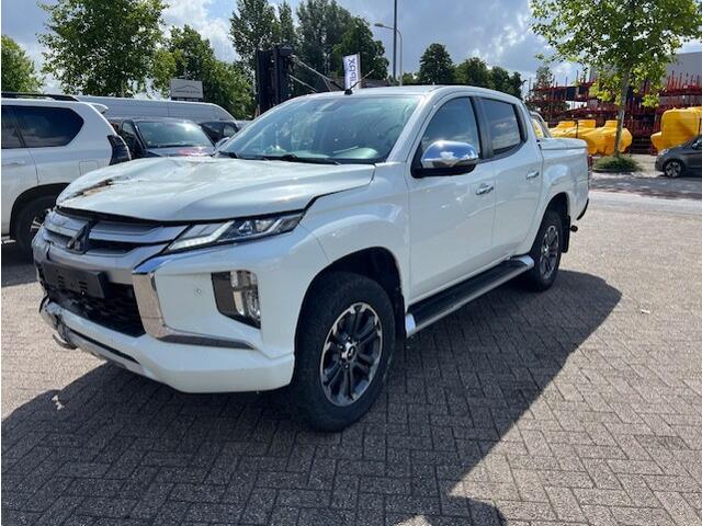 Mitsubishi L200 2.2 DI-D 110kw Double Cab Instyle 4WD AUTOM. KLIMA LEER EURO6