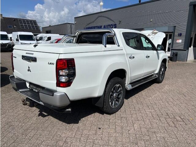 Mitsubishi L200 2.2 DI-D 110kw Double Cab Instyle 4WD AUTOM. KLIMA LEER EURO6