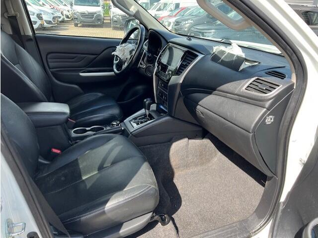 Mitsubishi L200 2.2 DI-D 110kw Double Cab Instyle 4WD AUTOM. KLIMA LEER EURO6