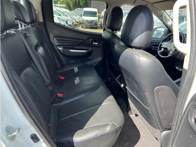 Mitsubishi L200 2.2 DI-D 110kw Double Cab Instyle 4WD AUTOM. KLIMA LEER EURO6