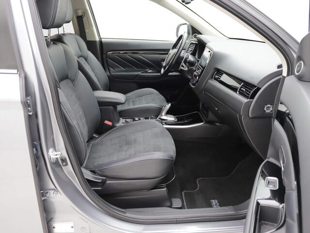 Mitsubishi OUTLANDER 2.4 PHEV Intense+ LEDER /SCHUIFDAK ETC. incl.btw.
