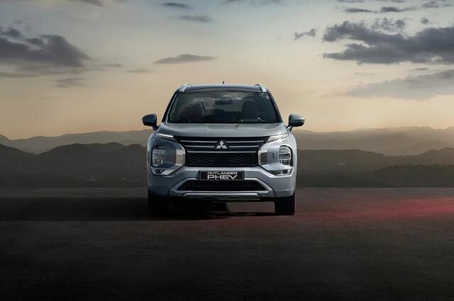 Mitsubishi OUTLANDER 2.4 PHEV Pure | NIEUW MODEL | LEVERING 2025 | NU TE BESTELLEN! |