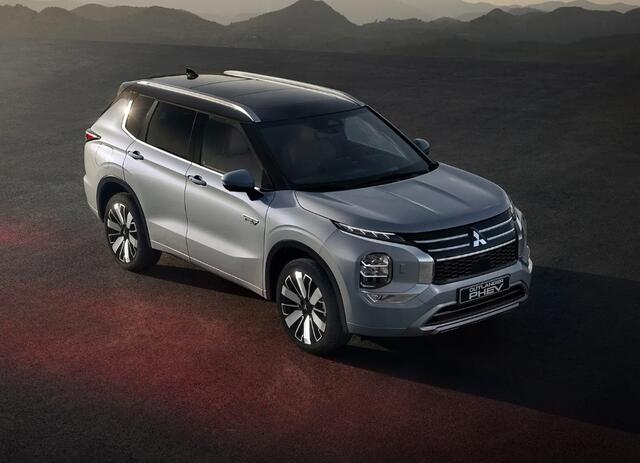 Mitsubishi OUTLANDER 2.4 PHEV Instyle+ | NIEUW MODEL | LEVERING 2025 | NU TE BESTELLEN! |