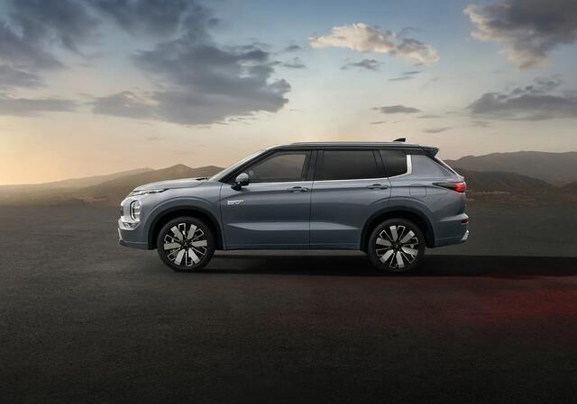 Mitsubishi OUTLANDER 2.4 PHEV Instyle+ | NIEUW MODEL | LEVERING 2025 | NU TE BESTELLEN! |