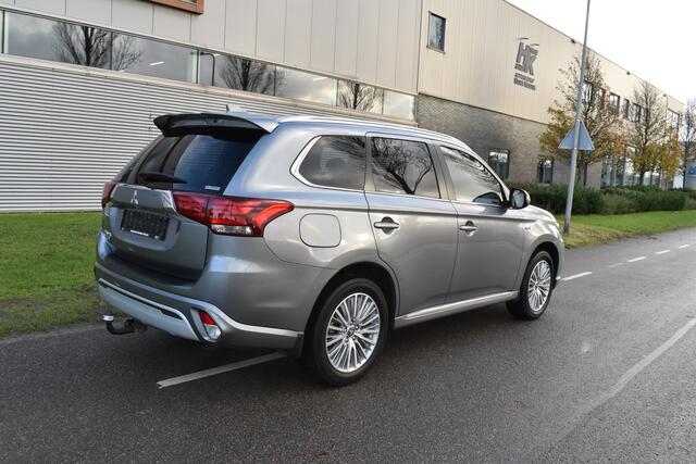 Mitsubishi OUTLANDER 2.4 PHEV Instyle Standkachel Navigatie