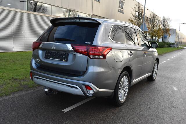 Mitsubishi OUTLANDER 2.4 PHEV Instyle Standkachel Navigatie
