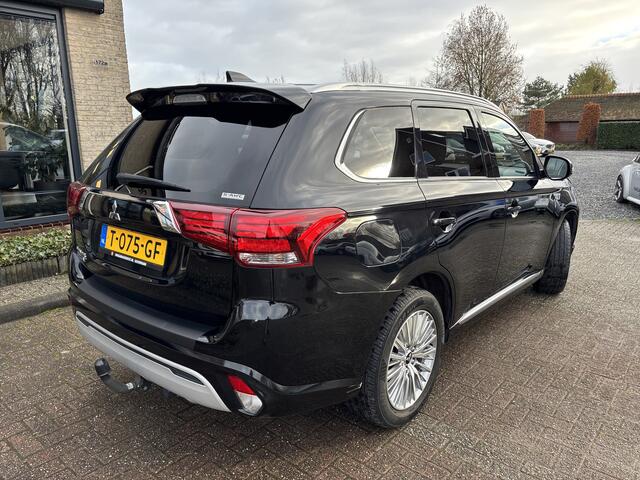 Mitsubishi OUTLANDER 2.4 PHEV Intense Automaat Trekhaak / Carplay / Stoelverwarming