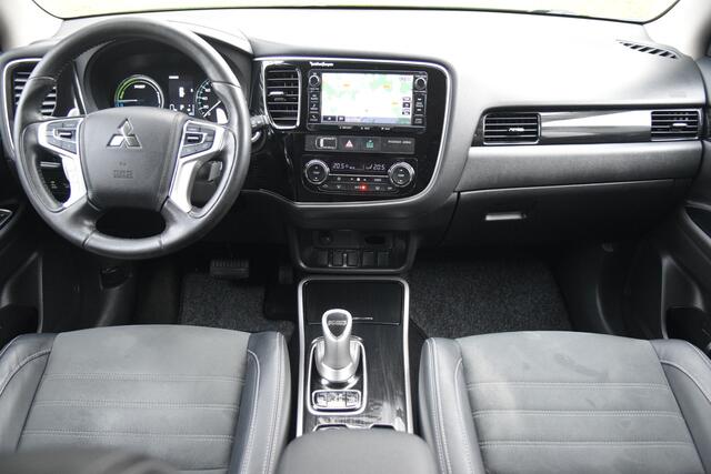 Mitsubishi OUTLANDER 2.0 PHEV Premium met Nav/Cam/Led/Rockfort Audio