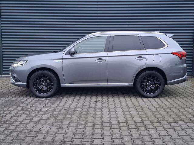 Mitsubishi OUTLANDER 2.4 Intense Plug in Hybrid 225pk PHEV | Alcantara Sportstoelen | Apple Carplay | Camera | Cruise Control | Climate Control | Stoelverwarming | DAB |