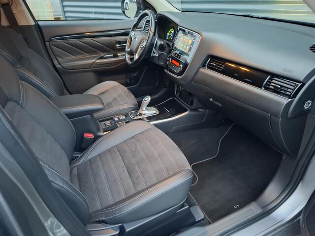 Mitsubishi OUTLANDER 2.4 Intense Plug in Hybrid 225pk PHEV | Alcantara Sportstoelen | Apple Carplay | Camera | Cruise Control | Climate Control | Stoelverwarming | DAB |