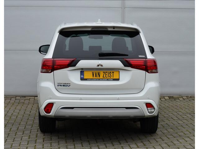 Mitsubishi OUTLANDER PHEV 2.4 INTENSE PLUS 4WD | PLUG IN HYBRID | V2G | ADAPTIEF CRUISE | FABRIEKGARANTIE TOT 20-10-2029* | ALL IN RIJKLAARPRIJS