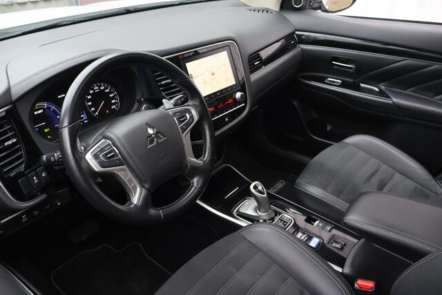 Mitsubishi OUTLANDER 2.4 PHEV Intense+