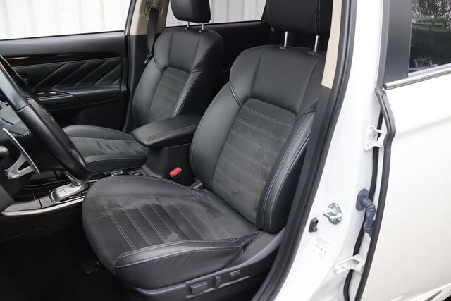 Mitsubishi OUTLANDER 2.4 PHEV Intense+