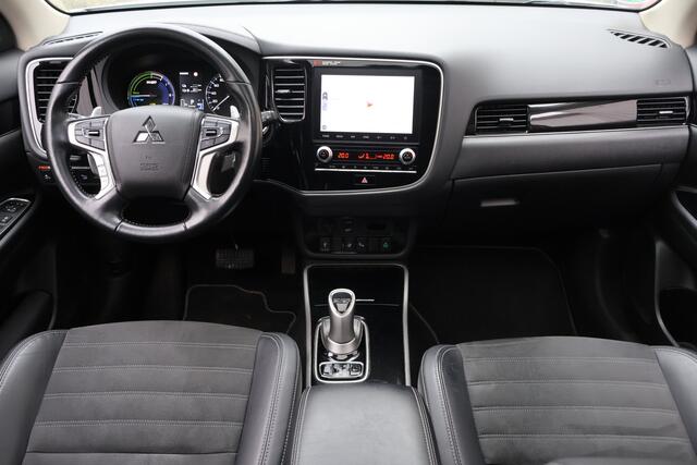 Mitsubishi OUTLANDER 2.4 PHEV Intense+