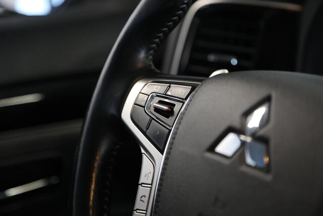Mitsubishi OUTLANDER 2.4 PHEV Instyle | Schuif- opendak | Cruise Adaptief | 360 Camera