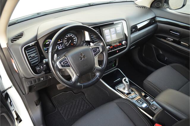 Mitsubishi OUTLANDER PHEV 2.4 INTENSE 4WD | PLUG IN HYBRID | V2G | MY2020 | FABRIEKGARANTIE TOT 30-06-2028* | ALL IN RIJKLAARPRIJS