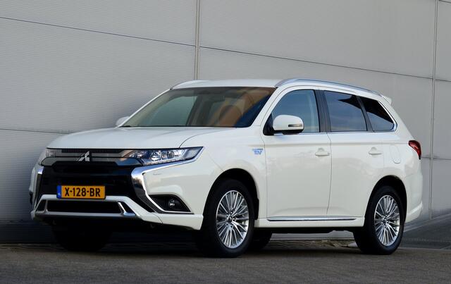 Mitsubishi OUTLANDER PHEV 2.4 INTENSE 4WD | PLUG IN HYBRID | V2G | MY2020 | FABRIEKGARANTIE TOT 30-06-2028* | ALL IN RIJKLAARPRIJS