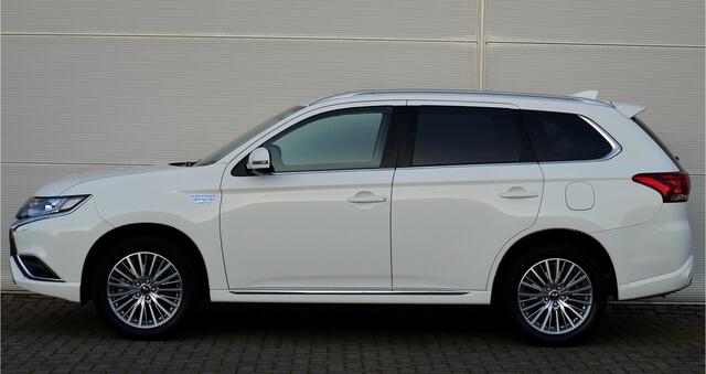 Mitsubishi OUTLANDER PHEV 2.4 INTENSE 4WD | PLUG IN HYBRID | V2G | MY2020 | FABRIEKGARANTIE TOT 30-06-2028* | ALL IN RIJKLAARPRIJS