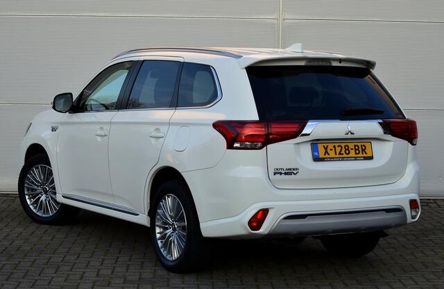 Mitsubishi OUTLANDER PHEV 2.4 INTENSE 4WD | PLUG IN HYBRID | V2G | MY2020 | FABRIEKGARANTIE TOT 30-06-2028* | ALL IN RIJKLAARPRIJS
