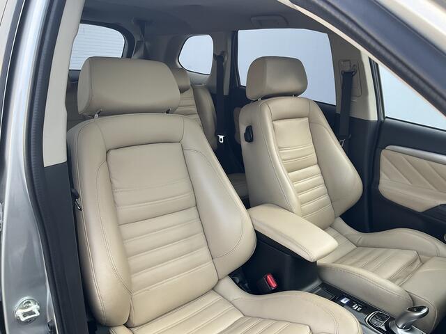 Mitsubishi OUTLANDER 2.4 PHEV LederSport Panodak Camera Carplay Trekhaak Pure