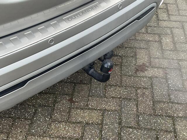 Mitsubishi OUTLANDER 2.4 PHEV LederSport Panodak Camera Carplay Trekhaak Pure